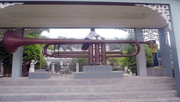 Thăm làng kèn đồng Xuân Tiến