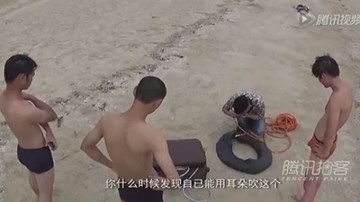 Thổi căng phồng lốp xe ô tô bằng lỗ tai gây bão mạng