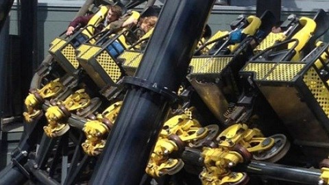 Anh: Tai nạn tàu lượn nghiêm trọng khiến 4 người bị thương nặng