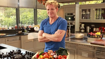 Học lỏm tuyệt chiêu nấu ăn của vua đầu bếp Gordon Ramsay