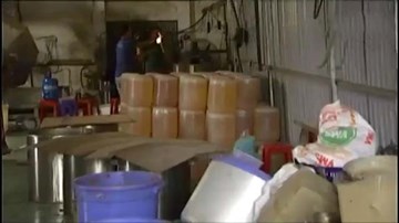 Hà Nội: Thu giữ hơn 2 tấn phụ gia và bim bim không rõ nguồn gốc