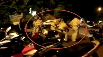 Clip CSGT Lạng Sơn trấn áp mạnh tay nhóm thanh niên 'hổ báo'