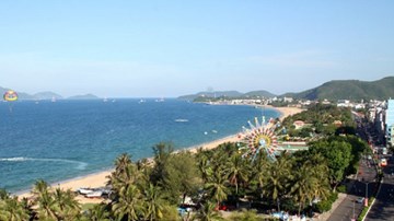 Khánh Hòa: Dư luận phản đối mạnh mẽ vẫn cấp bãi biển Hòn Chồng cho doanh nghiệp