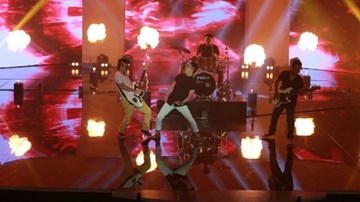 Giai điệu tự hào tháng 8: Hành khúc ngày và đêm - ban nhạc Ngũ cung