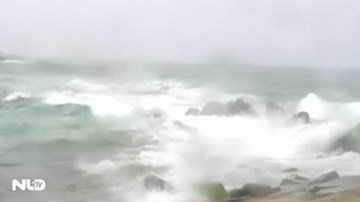 Dominica kêu cứu vì bão lụt dữ dội, làm 31 người chết