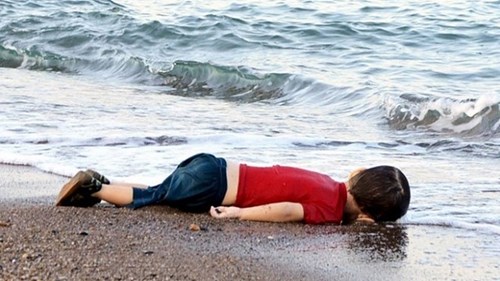 Tác giả bức ảnh “em bé Syria” lên tiếng