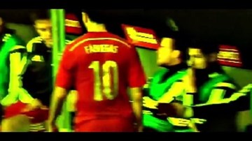 Fabregas không thèm bắt tay, nhìn mặt De Gea