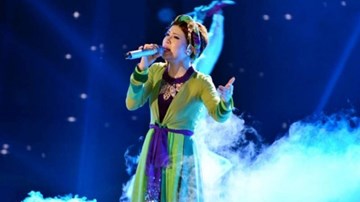 Giọng hát Việt - bán kết :  Tố Ny hát 'Hòn vọng phu 2 - Đá trông chồng'