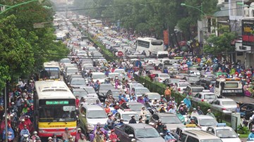 Hà Nội mưa, ngập, tắc đến bao giờ?