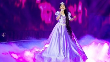 Giọng hát Việt nhí - Liveshow 1:  “Công chúa tóc mây” đốn tim khán giả với “I See The Light”