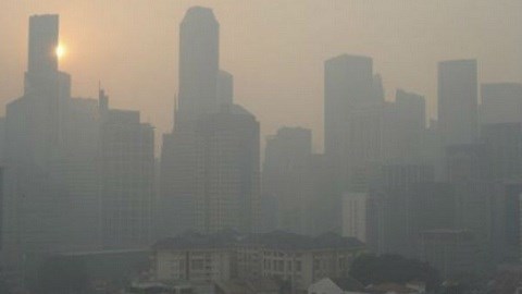 Khói mù bao phủ nghiêm trọng Singapore