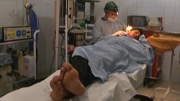 Phẫu thuật thẩm mỹ cho người giàu lấy tiền chữa cho bệnh nhân nghèo