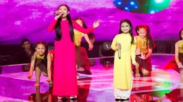 Giọng hát Việt nhí - Liveshow 3: Minh Tuyết và Thu Thủy hát ‘Xin chữ thầy đồ’
