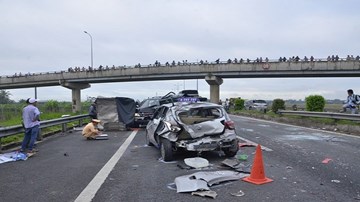 Tai nạn trên cao tốc Trung Lương: 2 người chết, 2 người bị thương nặng