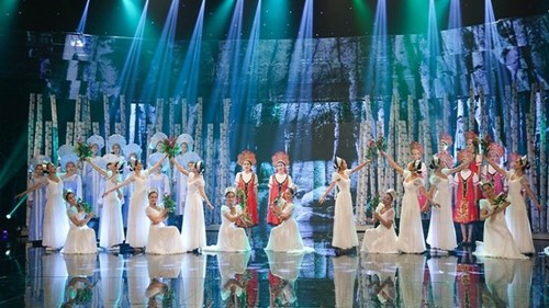 Giai điệu tự hào tháng 9: Cây thuỳ dương - Hợp xướng ngày mới