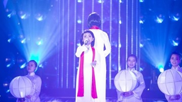 Thí sinh Gương mặt thân quen nhí 'bắt bài' ca sĩ Mỹ Linh