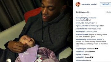 M.U thua đau Arsenal, Martial về nhà trông con