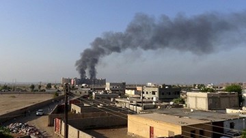 Trụ sở chính phủ Yemen trúng tên lửa: 12 người chết