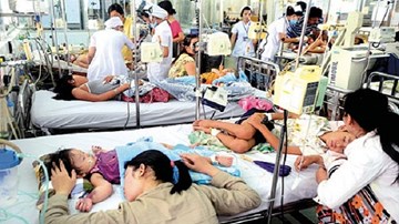 Dịch sốt xuất huyết bùng phát mạnh ở miền Trung