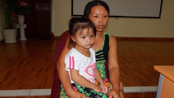 Uống nhầm nước tro tàu, bé gái 4 tuổi bị bỏng thực quản