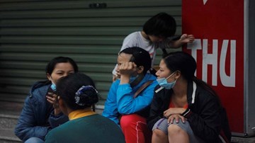 Hàng nghìn người dân sống vật vờ sau vụ cháy chung cư Xa La