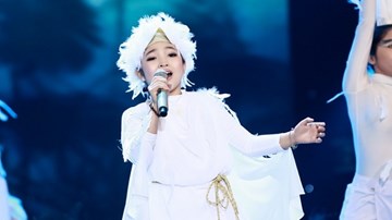 Giọng hát Việt nhí - bán kết: Hồng Minh điêu luyện với Ngẫu hứng sông Hồng