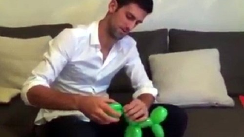 Djokovic tự làm quà độc tặng sinh nhật con trai