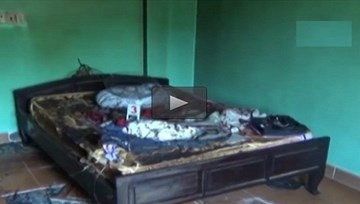 Đem xăng vào nhà nghỉ tự thiêu