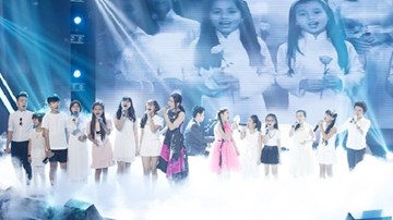 Giọng hát Việt nhí - chung kết: Lưu Hương Giang - Hồ Hoài Anh thể hiện 