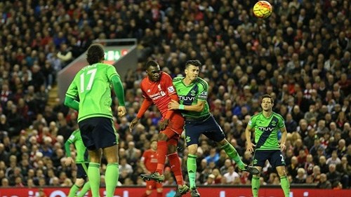 Hàng thủ Liverpool mơ ngủ, Klopp vẫn chưa biết thắng