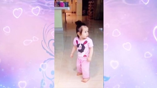 Con gái Elly Trần vừa nhún nhảy vữa 