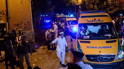 Thi thể nạn nhân máy bay Nga được chuyển về nhà xác ở Cairo