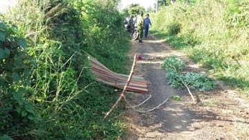 Nghi án người phụ nữ bị giết chết, vứt xác bên đường