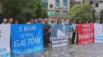 Dân bức xúc biểu tình vì chủ đầu tư 