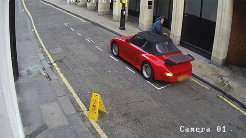 Rạch nóc siêu xe Porsche giữa Luân Đôn để ăn trộm