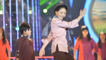 GMTQ nhí 2015 - tập 7: Lan Phương bất ngờ hóa bà già đọc rap