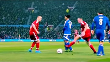 Ronaldinho khoe tuyệt kỹ 