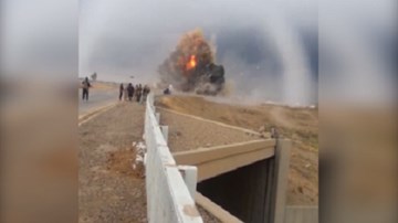 Xe bom của IS nổ kinh hoàng rung chuyển mặt đất Iraq