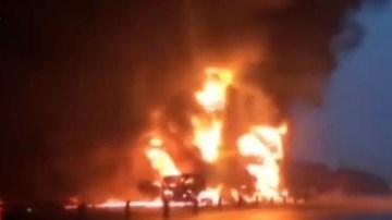 Trung Quốc: Nổ xe bồn chứa hóa chất gây ô nhiễm trầm trọng