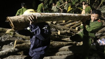 300 người tham gia cứu nạn vụ sập hầm than tại Hòa Bình