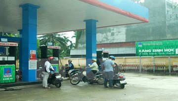 Hà Nội vận động công chức, viên chức sử dụng xăng E5