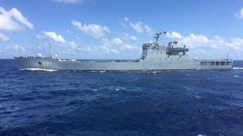 Tàu Việt Nam bị tàu Trung Quốc vây ép, đe dọa trên biển