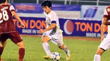 Màn trình diễn của Công Phượng trước U21 báo Thanh niên