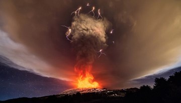 Núi lửa Etna lớn nhất Châu Âu phun trào như 