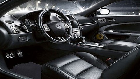 Cách phục hồi ghế da xe đã cũ