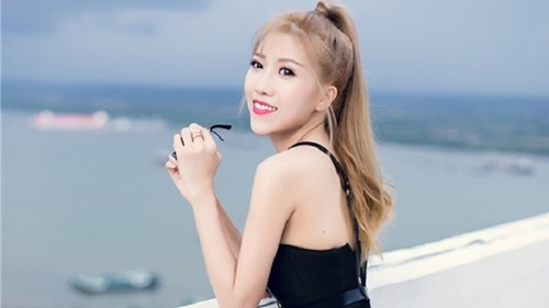 Trang Pháp hoảng hồn khi trộm đột nhập vào nhà lúc đang thay đồ