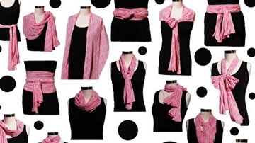 Biến áo thun mùa hè thành khăn ấm ngày gió