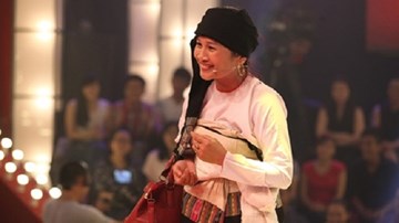 'Cô gái 100 triệu' bất ngờ làm MC truyền hình