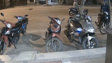 Mất xe vì để hớ hênh trên vỉa hè