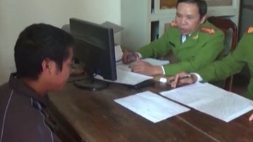 Chồng cắt cổ vợ trong đêm